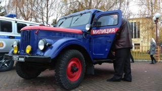 Фоторепортаж: Чествование на центральной площади ветеранов органов внутренних дел и внутренних войск