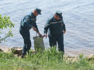 Солигорские спасатели приняли участие в республиканской акции «Чистый водоем»