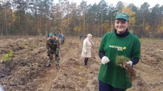 В Листопадовичах высадили лес в честь 100-летия ВЛКСМ