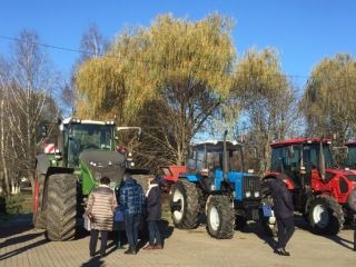 Фоторепортаж: праздник работников сельского хозяйства и АПК в Красной Слободе