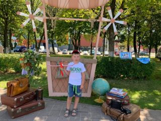 В парке четырёх стихий царит праздничная атмосфера.