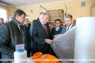 Премьер-министр Беларуси посетил предприятие "Изотоп" в Старобине