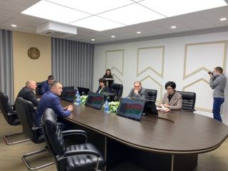 Торжественная церемония вручения паспортов юным солигорчанам, которым исполнилось 14 лет, прошла в Солигорском райисполкоме