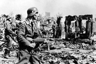 Героизация нацизма: кто «переписывает» историю?