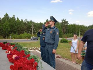 Сегодня руководство района, представители предприятий и организаций почтили память жертв войны
