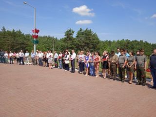 Сегодня руководство района, представители предприятий и организаций почтили память жертв войны