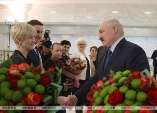 В гостях у Президента. Лукашенко вручил награды Роме Когодовскому и спасшим его медикам