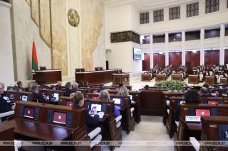 Депутаты приняли в первом чтении проект республиканского бюджета на 2022 год