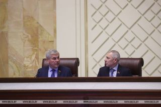 Депутаты приняли в первом чтении проект республиканского бюджета на 2022 год