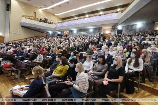 Сергеенко: более 4 тыс. откликов и предложений поступило от населения по проекту Конституции