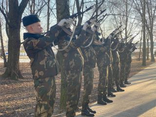Районный митинг ко Дню памяти воинов-интернационалистов прошёл на мемориальном комплексе "Черный тюльпан"