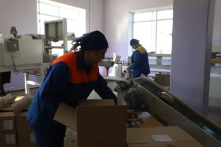 «Дефицита продуктов не будет». Александр Турчин посетил производство «третьего хлеба» в Борисове