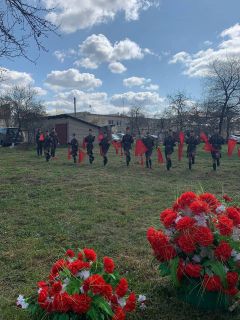 Павел Александрович Дрень принимает от руководства района поздравления с 95-летием