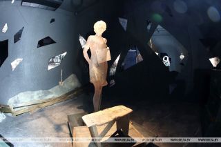 "Увиденное потрясает". Лукашенко оставил запись после посещения музея в Хатыни
