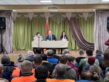 Председатель Солигорского райисполкома Анатолий Лодыга встретился с населением Домановичского сельсовета