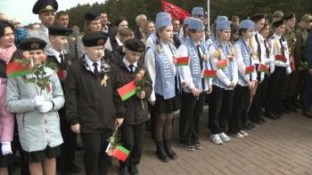 9 мая – день нашей памяти. Митинг у мемориального комплекса "Скорбящая мать"
