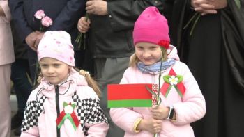 9 мая – день нашей памяти. Митинг у мемориального комплекса "Скорбящая мать"