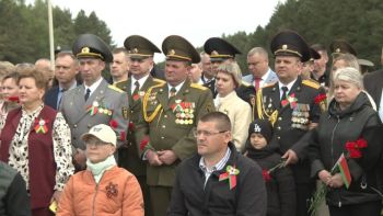 9 мая – день нашей памяти. Митинг у мемориального комплекса "Скорбящая мать"