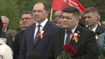 9 мая – день нашей памяти. Митинг у мемориального комплекса "Скорбящая мать"