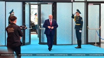 Президент Беларуси Александр Лукашенко принимает участие в саммите Шанхайской организации сотрудничества