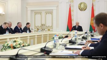 Президент провел встречу с рабочей группой по анализу деятельности Национальной академии наук Беларуси