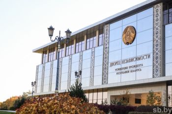 Лукашенко подписал указ, отменяющий ограничения на размер пенсии работающим пенсионерам