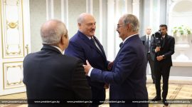 Президент Беларуси Александр Лукашенко встретился с фельдмаршалом и верховным главнокомандующим Ливийской национальной армией Халифой Белкасимом Хафтаром