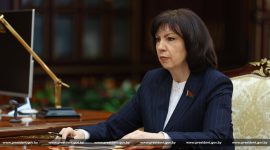 Александр Лукашенко  принял с докладом Председателя Совета Республики Национального собрания Беларуси Наталью Кочанову