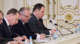 "Страна прежде всего". Лукашенко потребовал поставить в равные условия частные и государственные предприятия