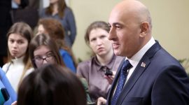 Перцов: СМИ достойно противостоят вбросам и фейкам, но и люди научились отделять лживую информацию