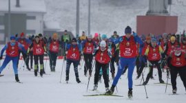 Полные трибуны и потрясающая  поддержка. Солигорская делегация на «Минской лыжне-2025» в Раубичах