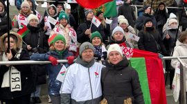 Полные трибуны и потрясающая  поддержка. Солигорская делегация на «Минской лыжне-2025» в Раубичах