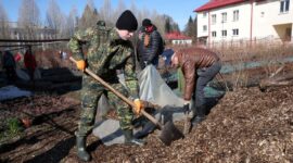 Кочанова рассказала, почему традиция проведения субботников должна передаваться из поколения в поколение