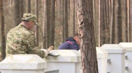 Председатель Солигорского райисполкома Анатолий Лодыга принимает участие в республиканском субботнике