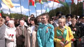 Районный митинг и возложение цветов к памятнику «Скорбящая мать». Фоторепортаж