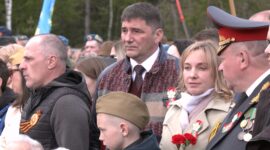 Районный митинг и возложение цветов к памятнику «Скорбящая мать». Фоторепортаж