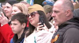 Районный митинг и возложение цветов к памятнику «Скорбящая мать». Фоторепортаж