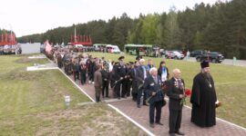 Районный митинг и возложение цветов к памятнику «Скорбящая мать». Фоторепортаж