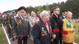 Районный митинг и возложение цветов к памятнику «Скорбящая мать». Фоторепортаж