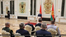 Александр Лукашенко в преддверии 80-летия Победы вручил государственные награды заслуженным представителям различных сфер