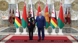 Александр Лукашенко  провел переговоры с Президентом Зимбабве Эммерсоном Мнангагвой во Дворце Независимости