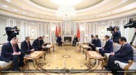Президент Беларуси Александр Лукашенко  встретился с вице-премьером Госсовета КНР Лю Гочжуном