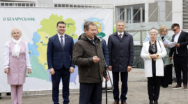 Новые автобусы -  новые возможности. Тематический проект Беларусбанка охватил еще шесть школ