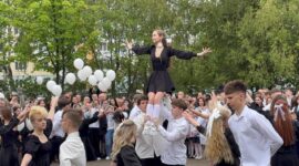 Последний звонок прозвенел в гимназии №2 г. Солигорска