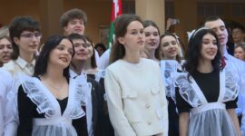 Торжественная линейка состоялась для учащихся средней школы №14