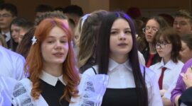 Торжественная линейка состоялась для учащихся средней школы №14