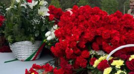 Районный митинг и возложение цветов к памятнику «Скорбящая мать». Фоторепортаж