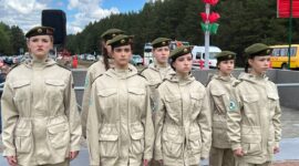 Районный митинг и возложение цветов к памятнику «Скорбящая мать». Фоторепортаж