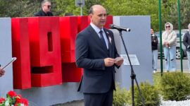 Районный митинг и возложение цветов к памятнику «Скорбящая мать». Фоторепортаж