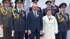 Районный митинг и возложение цветов к памятнику «Скорбящая мать». Фоторепортаж